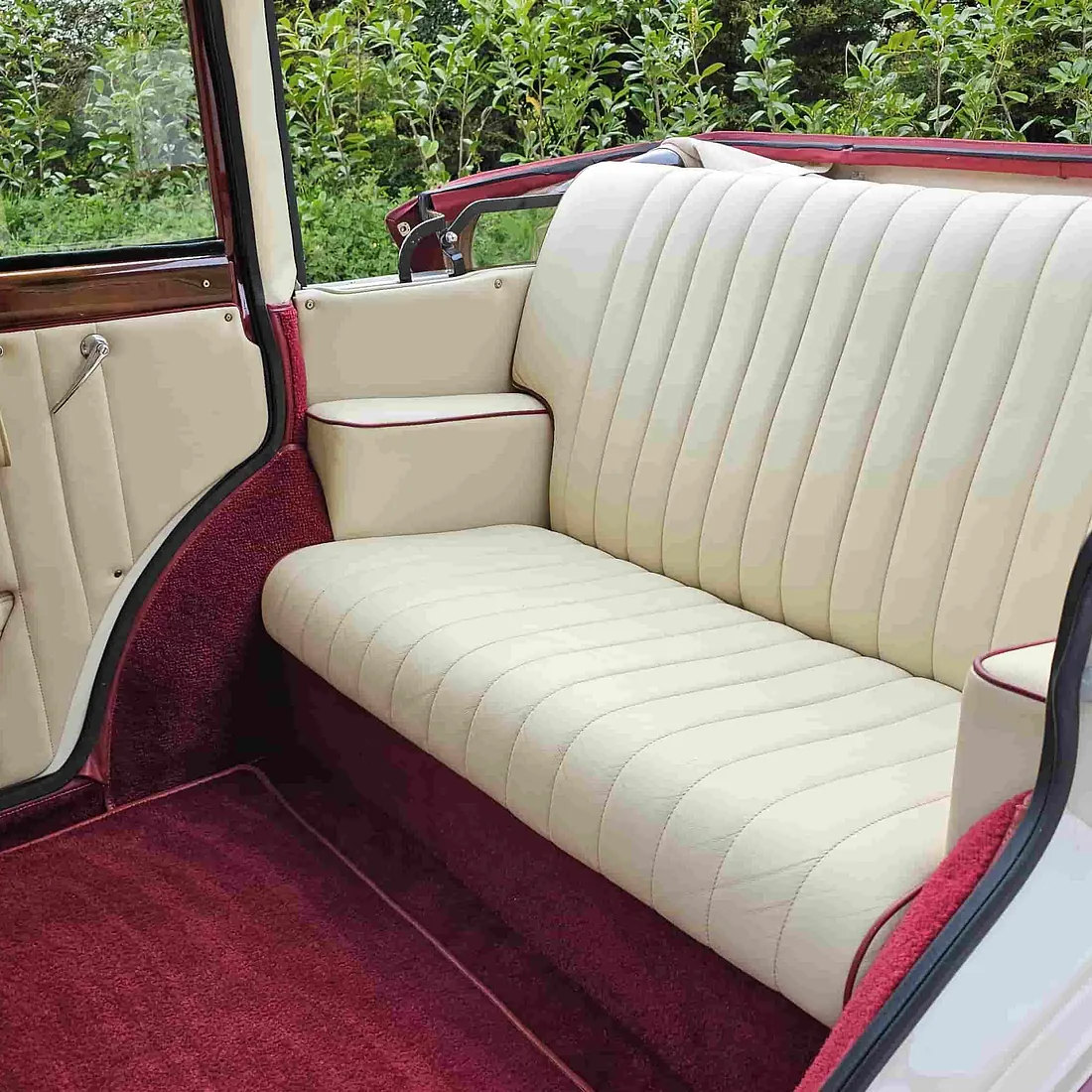 vintage wedding limo