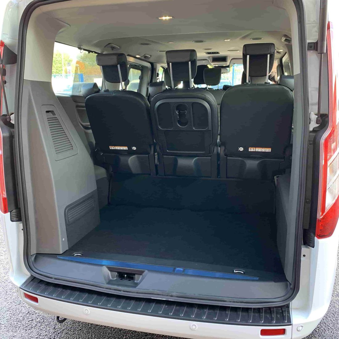 luxury mpv hire