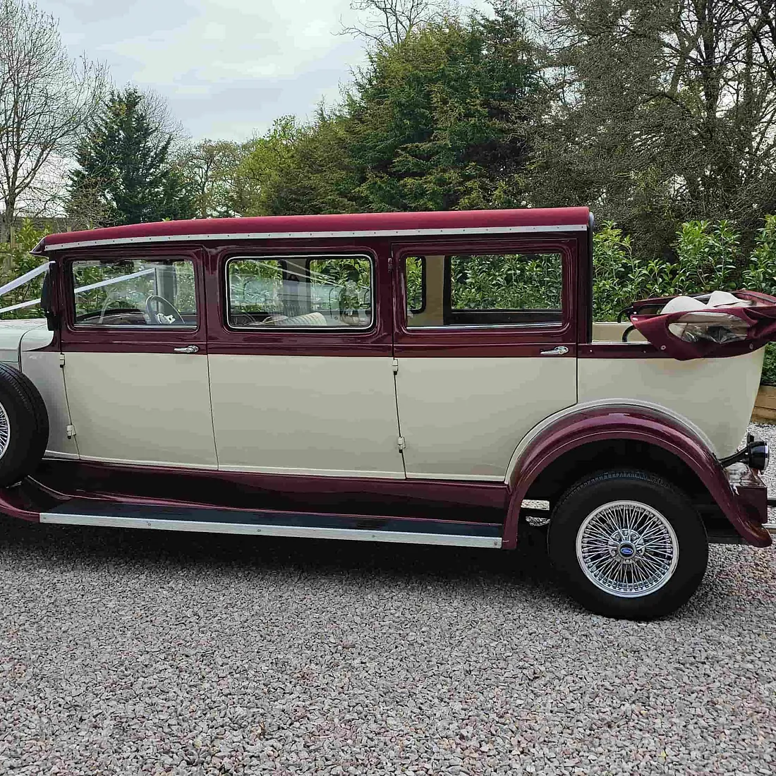 vintage wedding limo